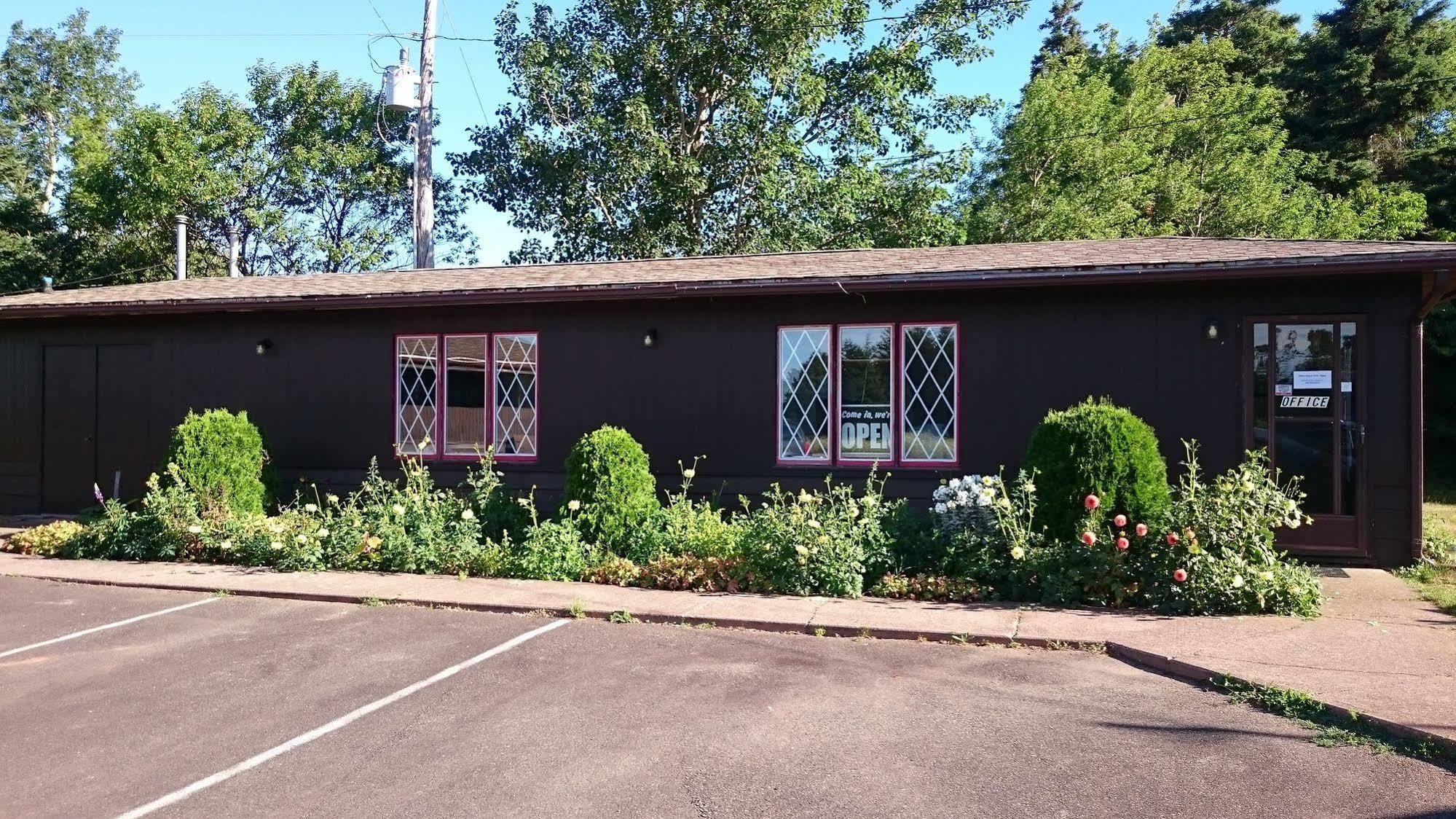 North Rustico Harbour Inn エクステリア 写真